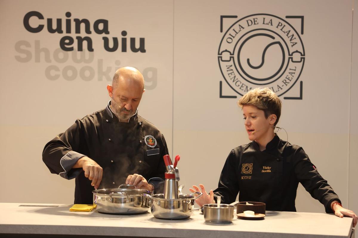 Las demostraciones culinarias de grandes chefs son el plato fuerte de la Cuina en Viu de las Jornadas Gastronómicas de Vila-real.