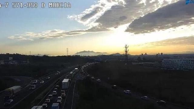Tramo con retenciones en la A 7, este lunes por la mañana