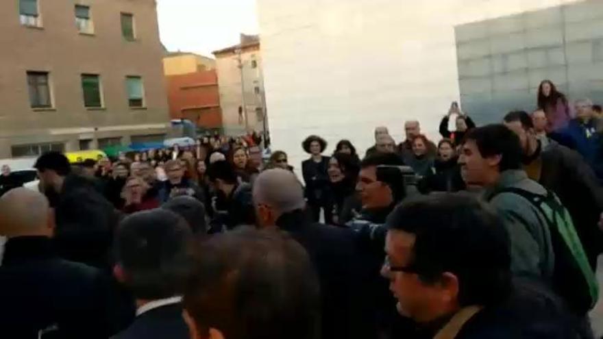 Bronca en el Museo de Lleida por la exposición de la obra 'Presos político'