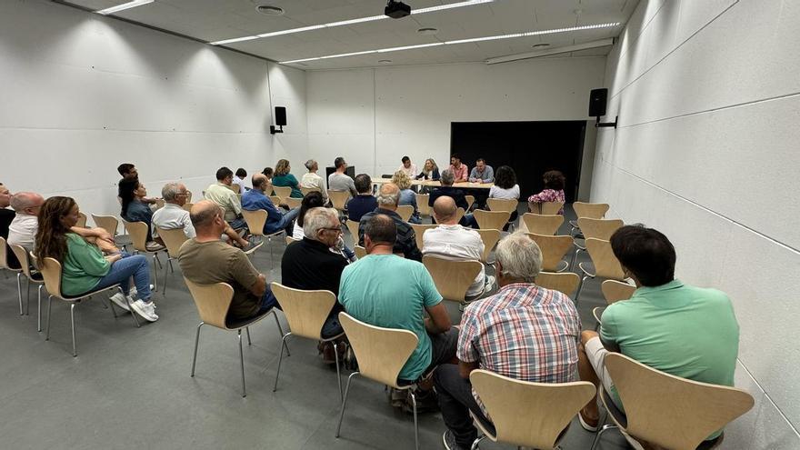 Llamada a los vecinos de Cala Pada, s'Argamassa y cas Capità: la alcaldesa de Santa Eulària escuchará sus sugerencias