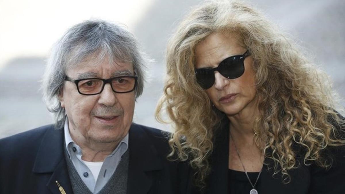 rtapounet33094176 former rolling stone bill wyman arrives with wife 160308104922