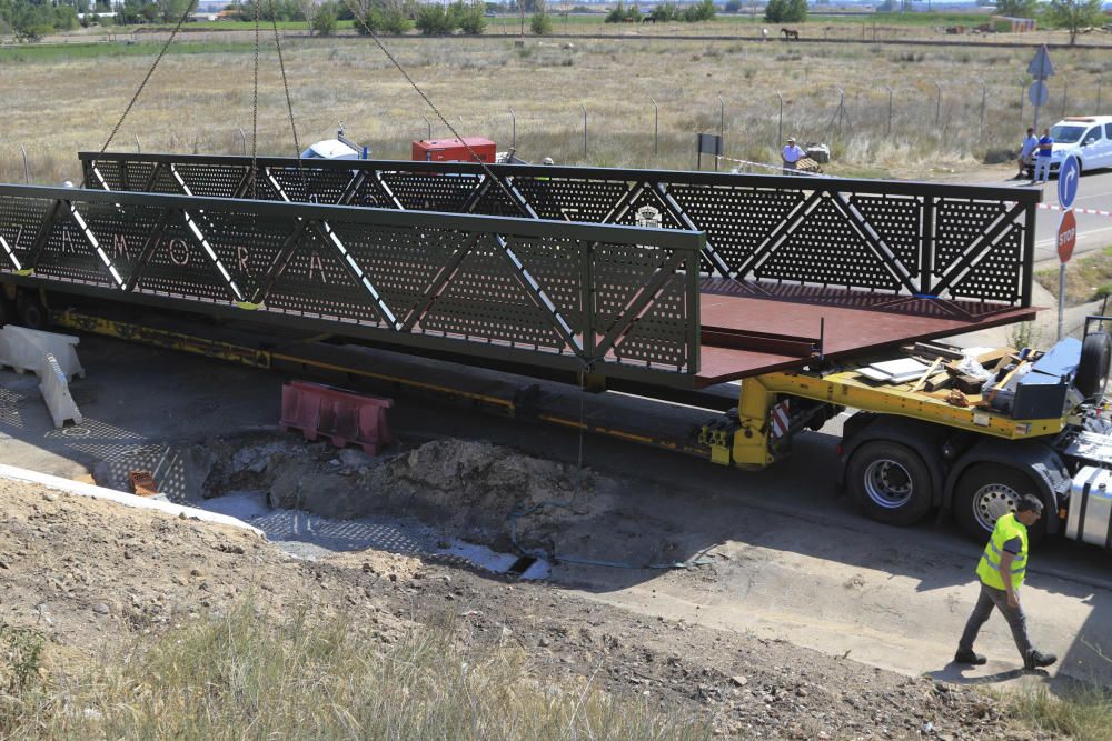 Una aparatosa pieza metálica para ensanchar el paso de Pinilla