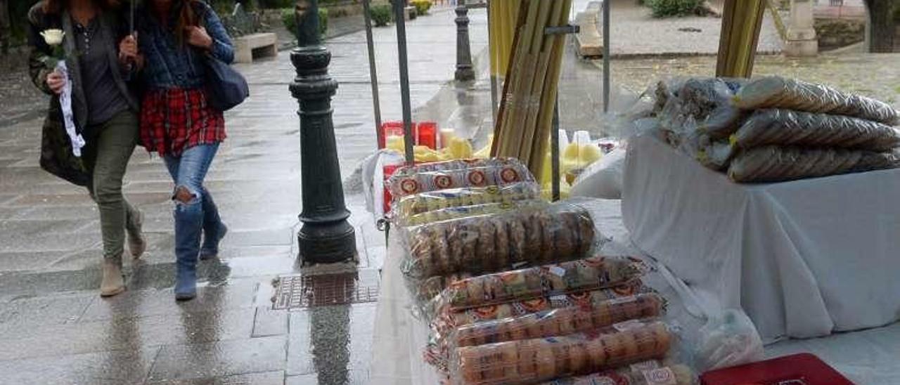 Rosquilleiras en las proximidades del arco de Vista Alegre. // N.Parga