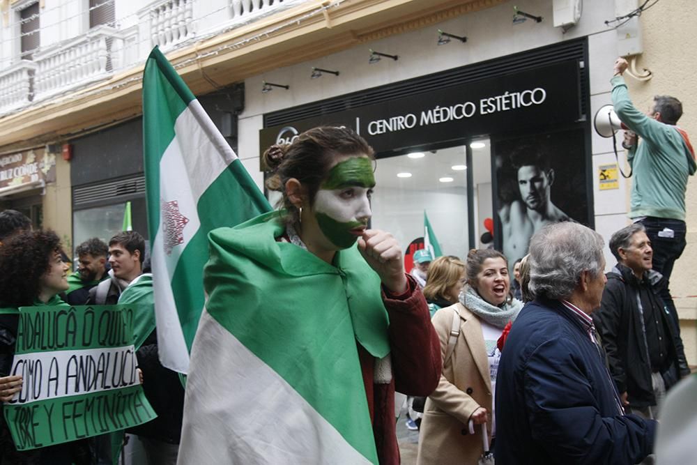 Unas 2.000 personas marchan en Córdoba para que "Andalucía despierte"