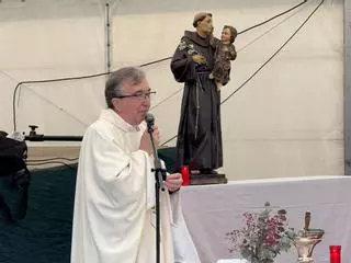 San Antonio sale a la calle para reencontrarse con sus fieles en Pola de Siero