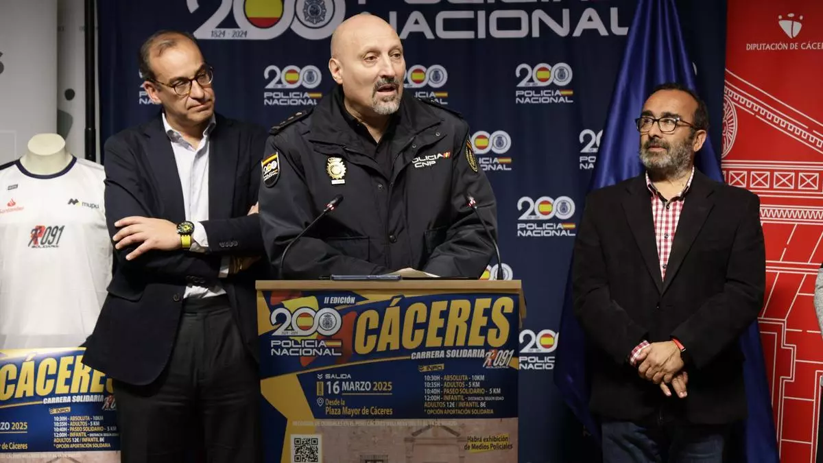 Cáceres y la Policía Nacional corren para comprar un minibús a Aspainca