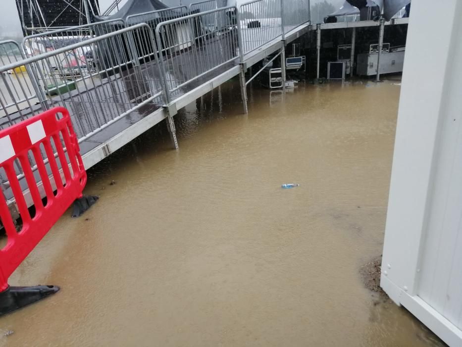 El temporal hace estragos en el Maestral Festival de Sanxenxo