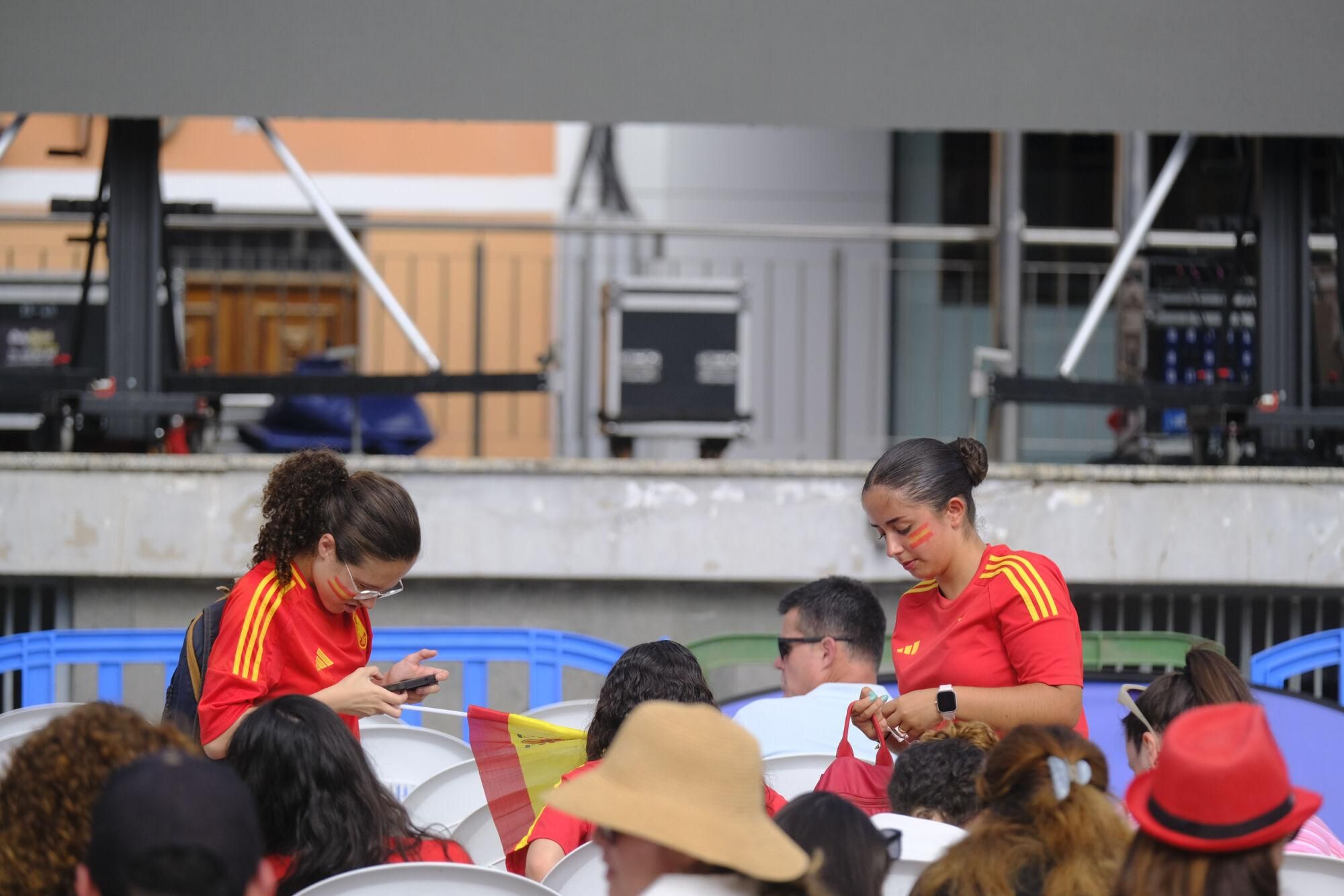Ambiente de la final de la Eurocopa femenina de fútbol 