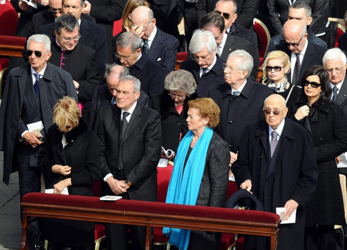 Representants del Govern italià durant la missa.