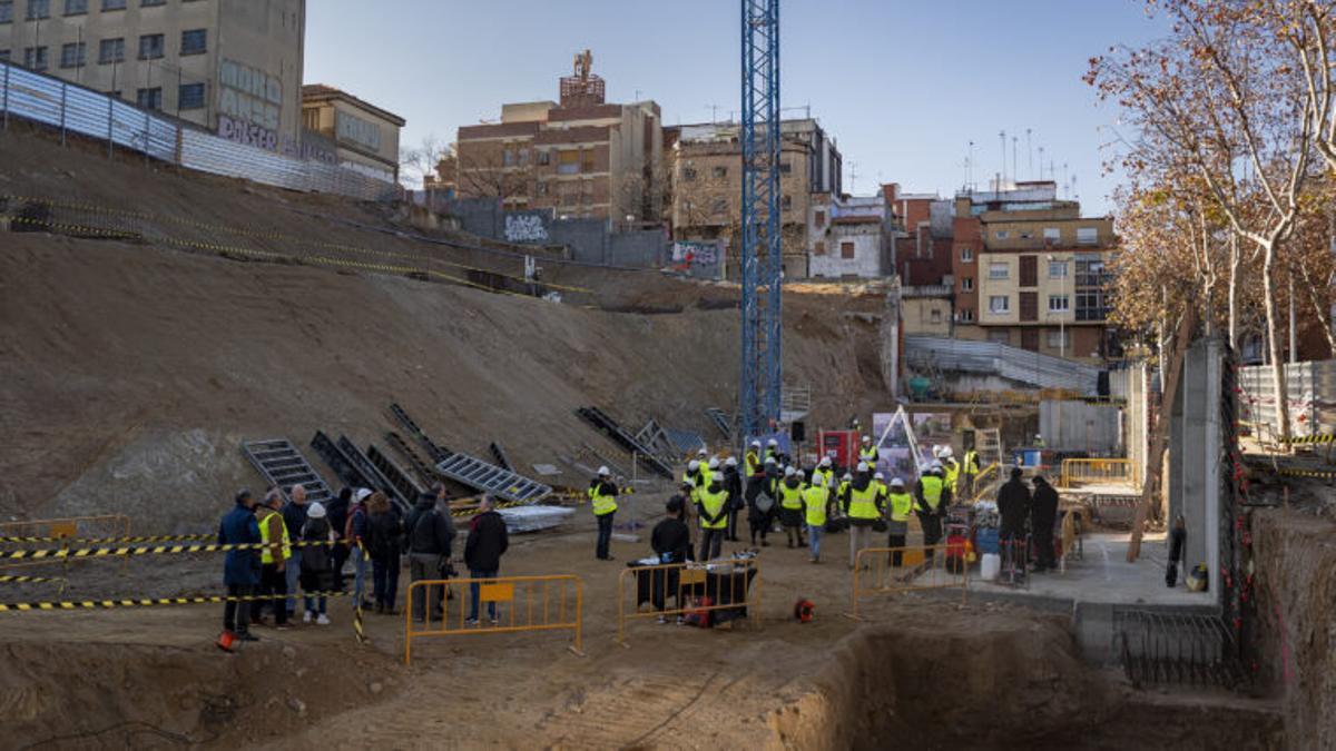 Obras del proyecto de vivienda pública en la Trinitat Vella, Barcelona.