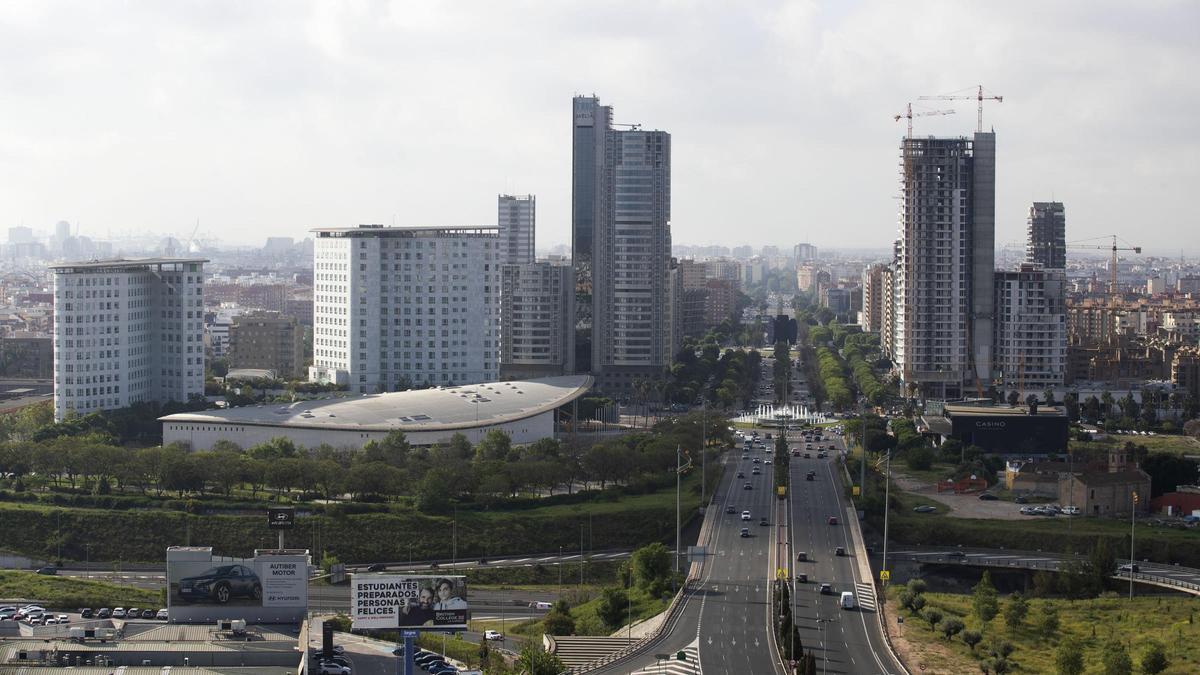 Entrada a la ciudad por la avenida de Corts Valencianes