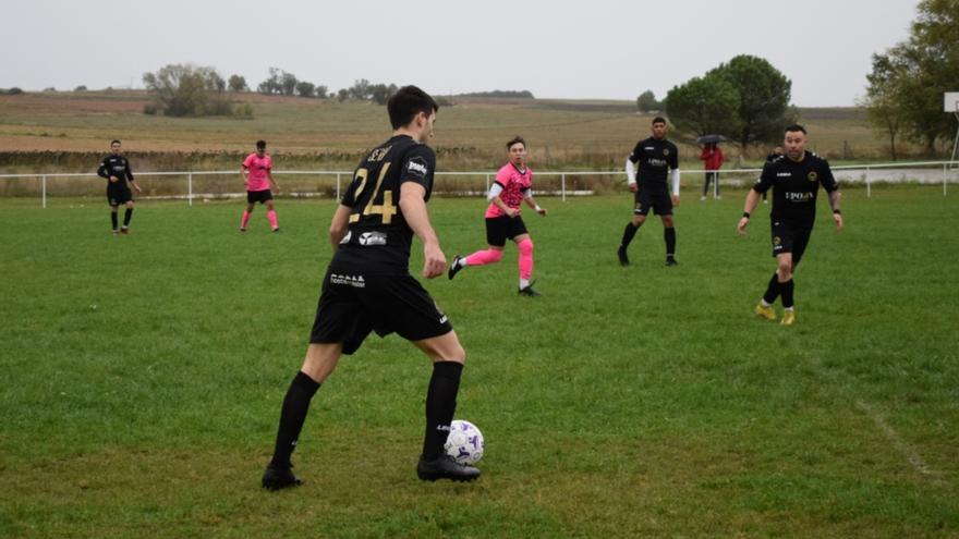 El Ciudad de Benavente gana y aprovecha el descanso del Atlético Sanabria para quedarse solo al frente de la Liga Futormes