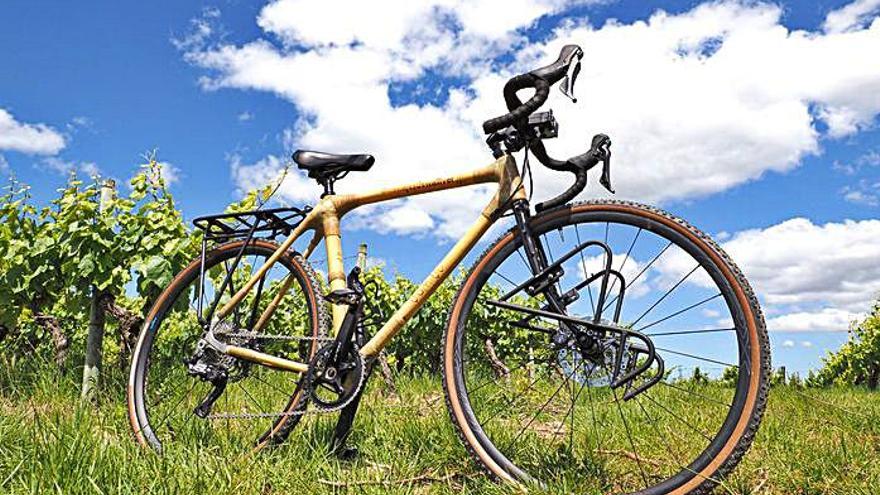 Creuar Europa de sud a nord en una bicicleta de bambú