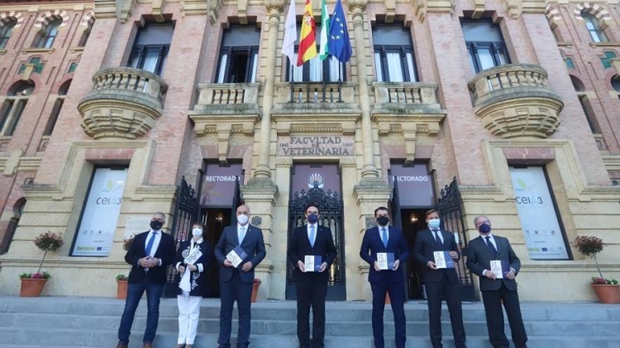 Comité de Honor del 50º aniversario de la creación de la Universidad de Córdoba.