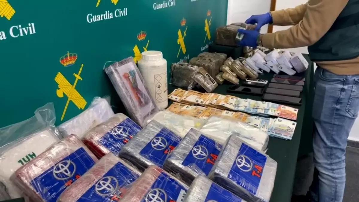 La droga incautada a los acusados.