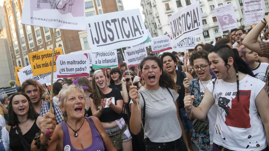 Concentración en Madrid en apoyo a Juana Rivas.