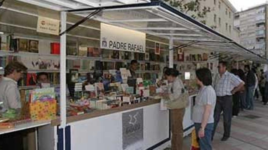 La Feria del Libro de Badajoz destaca por su carácter extremeño