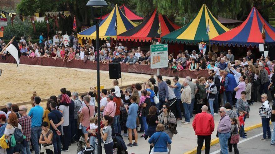 Más de 100 espectáculos dan vida a la feria medieval de Mascarell