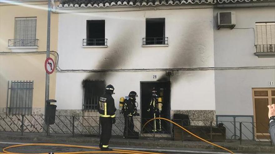 Dos incendios en Rute y Baena se saldan solo con daños materiales