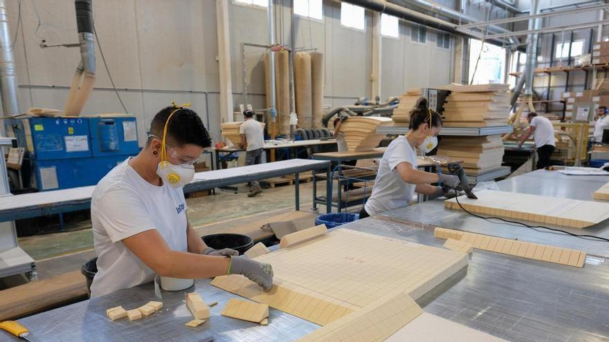 La industria fue la actividad que más empleo generó el año pasado. / AXEL ALVAREZ