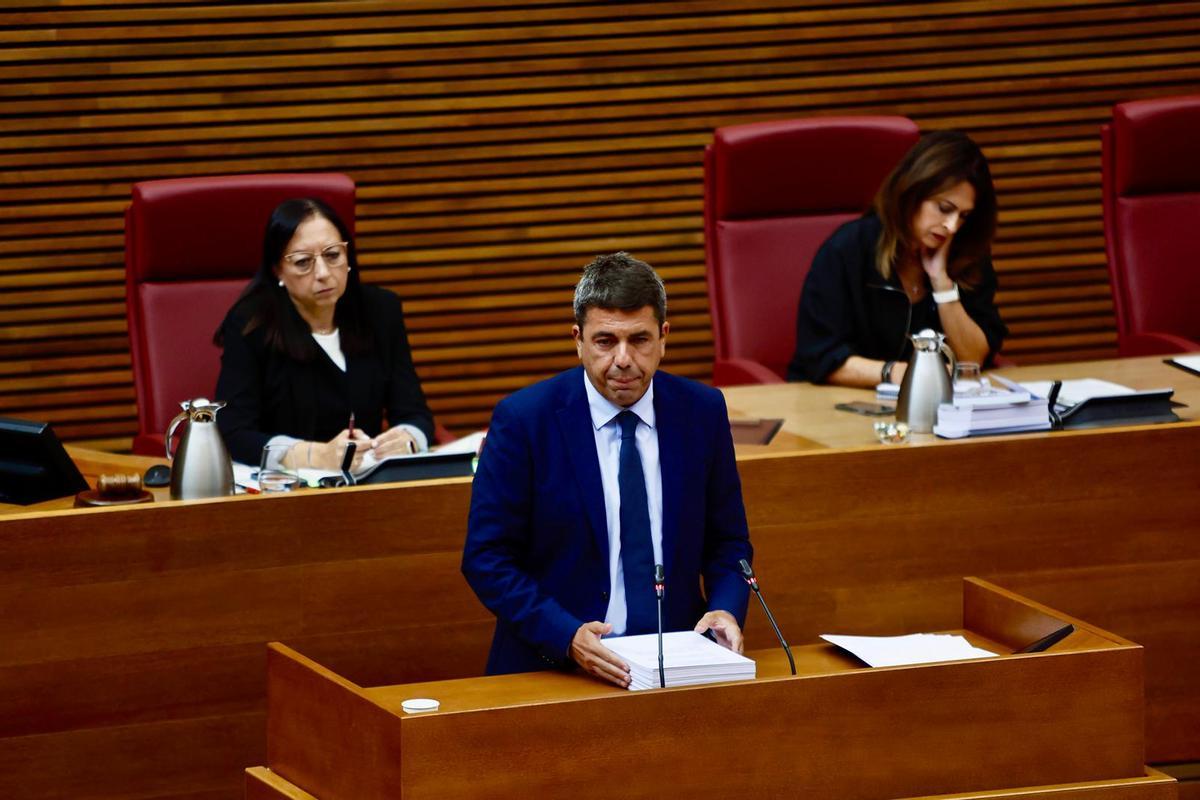 Mazón interviene en el Debate de Política General en las Corts.