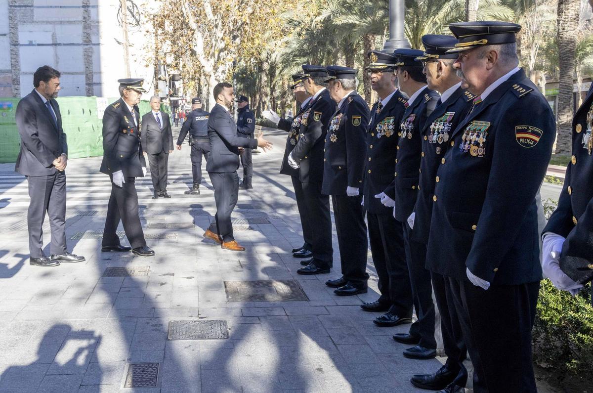La Policía Nacional conmemora en Alicante el 202 aniversario de su creación