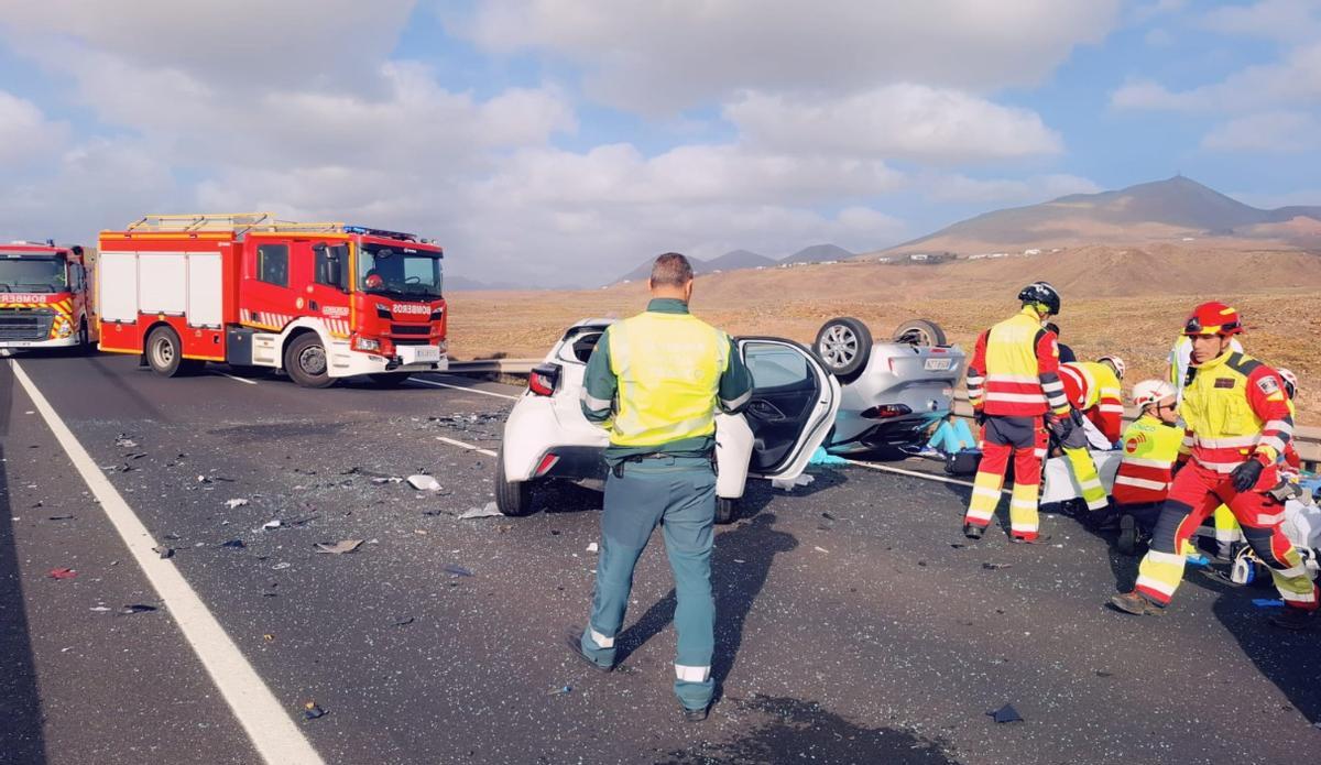 Estado de varios de los vehículos tras el incidente.