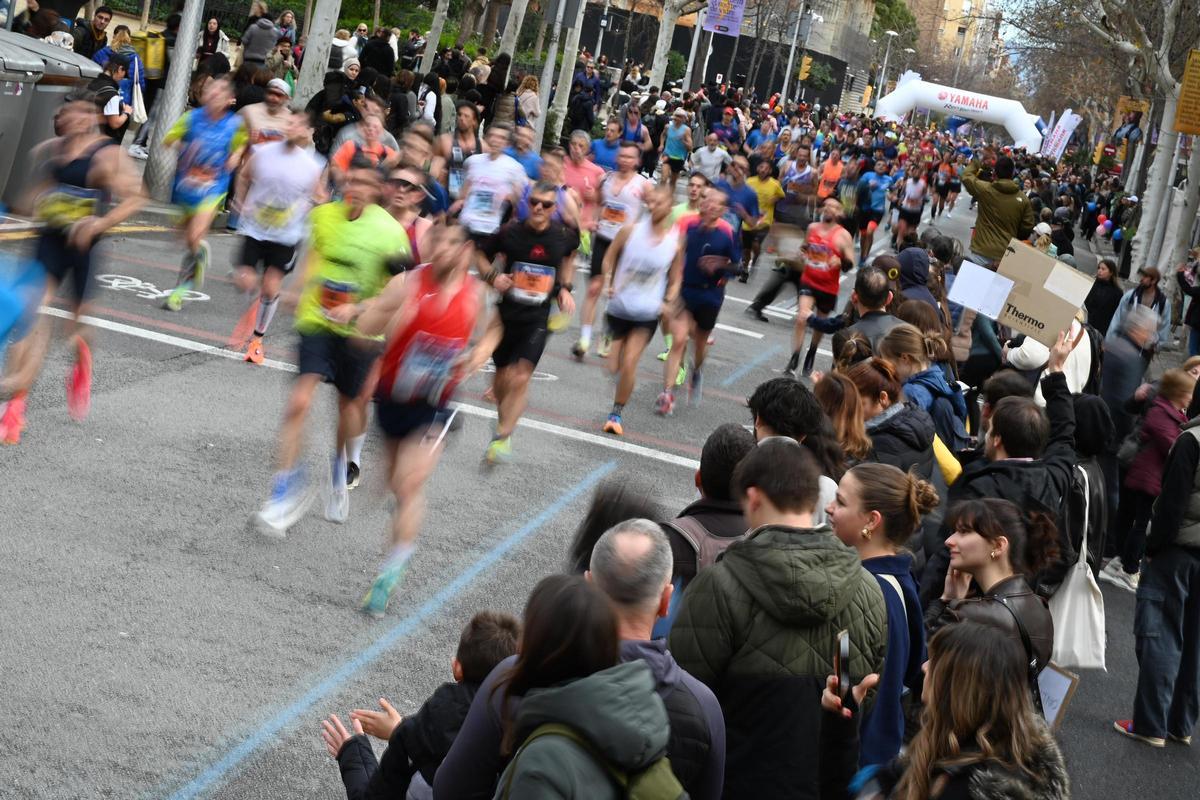 ¿Has participado en la Marató de Barcelona 2024? ¡Búscate en las fotos¡