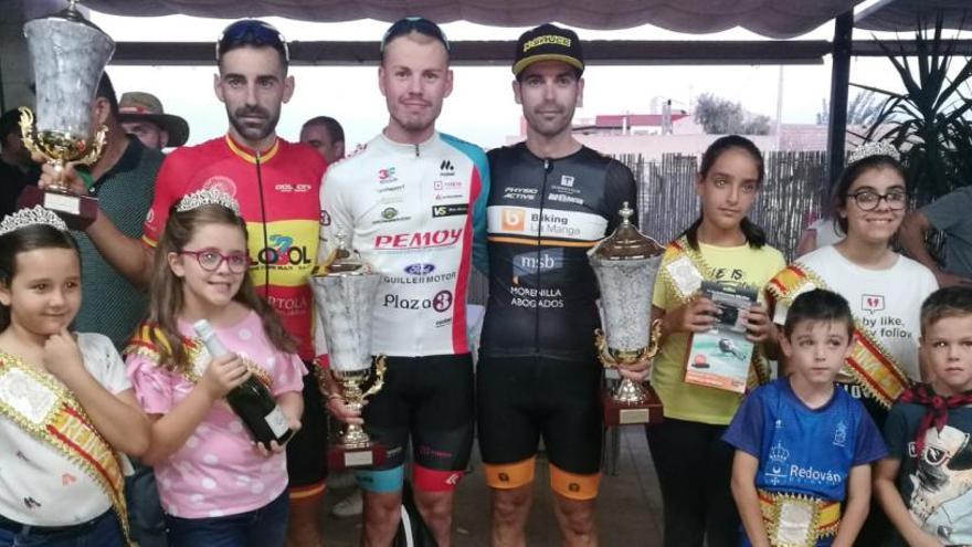 Jonas Hjorth, en el podio, logró con superioridad el triunfo