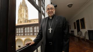 Los retos de Sanz Montes, un Arzobispo con siete décadas: las parroquias, Covadonga, proyectos inmobiliarios...