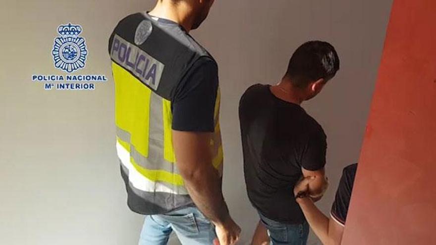 Detenido un ucraniano que robó datos de millones de tarjetas bancarias