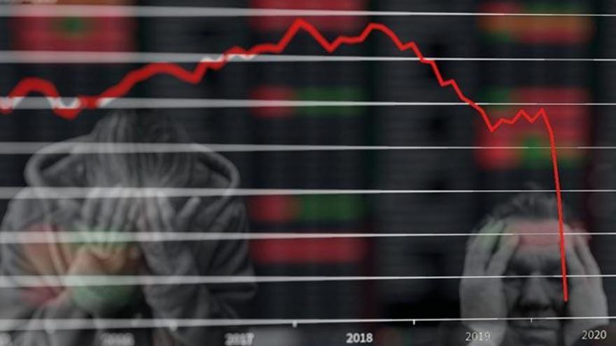 Casi uno de cada tres canarios en edad de trabajar está en paro o en un ERTE