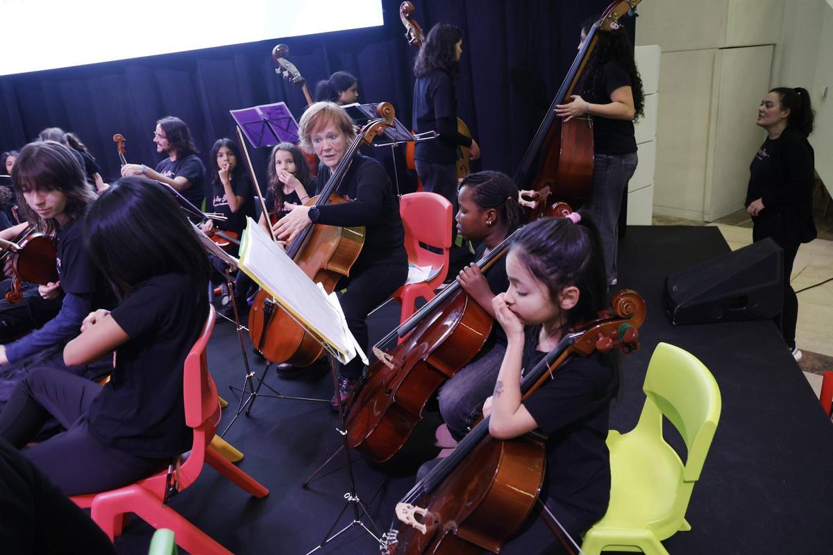 Catrocentas familias celebran os 25 anos de Dano Cerebral Santiago