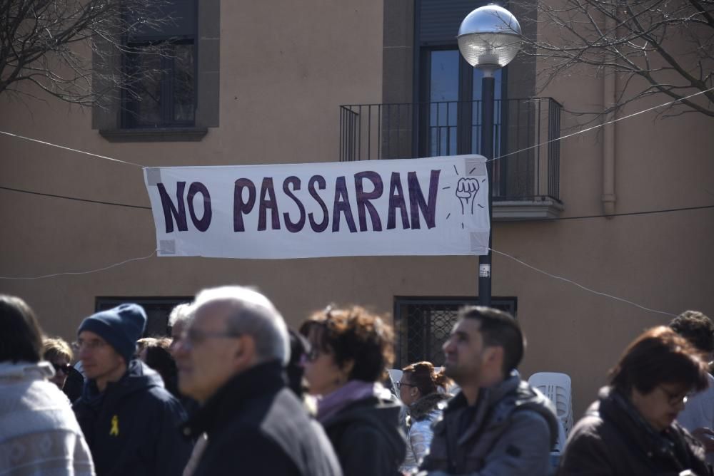 Balsareny rebutja amb cultura popular les accions