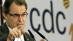 El president compara les causes judicials que afecten la família de l’expresident Pujol amb els afusellaments del franquisme.