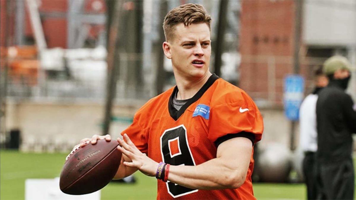 Joe Burrow entrenando ya con los Bengals