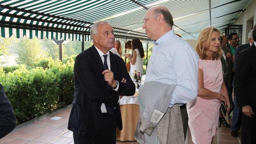 Pachi Vázquez y el alcalde, Agustín Fernández, durante un acto, antes de que se enquistase el conflicto en el grupo de gobierno.