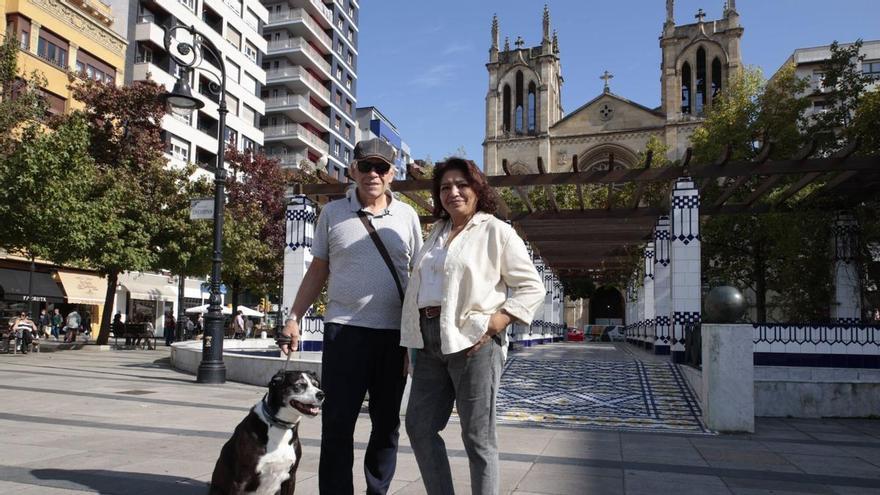 Los gijoneses festejan la futura intervención integral en los Campinos: "Se ve desgastada la zona y hay que tenerla bonita"