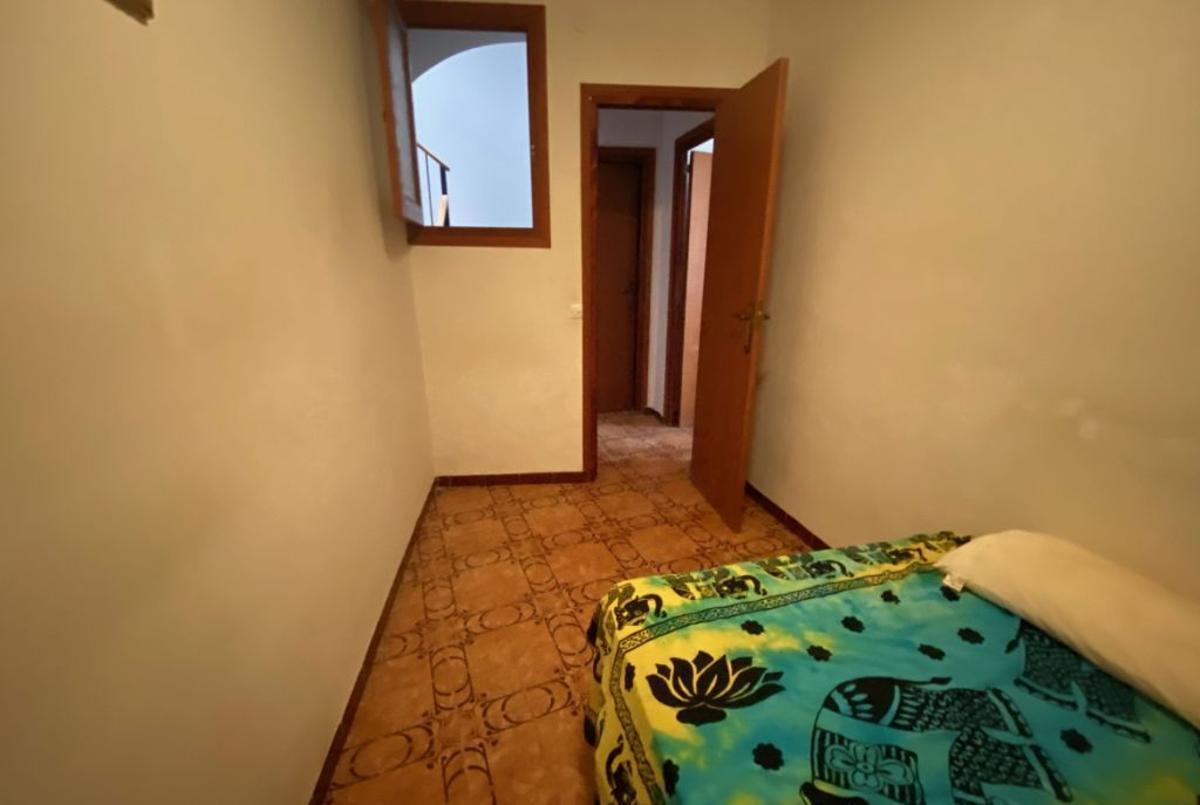 Las mejores fotos: Una casa de tres plantas y solárium sale a la venta en el casco histórico de Peñíscola