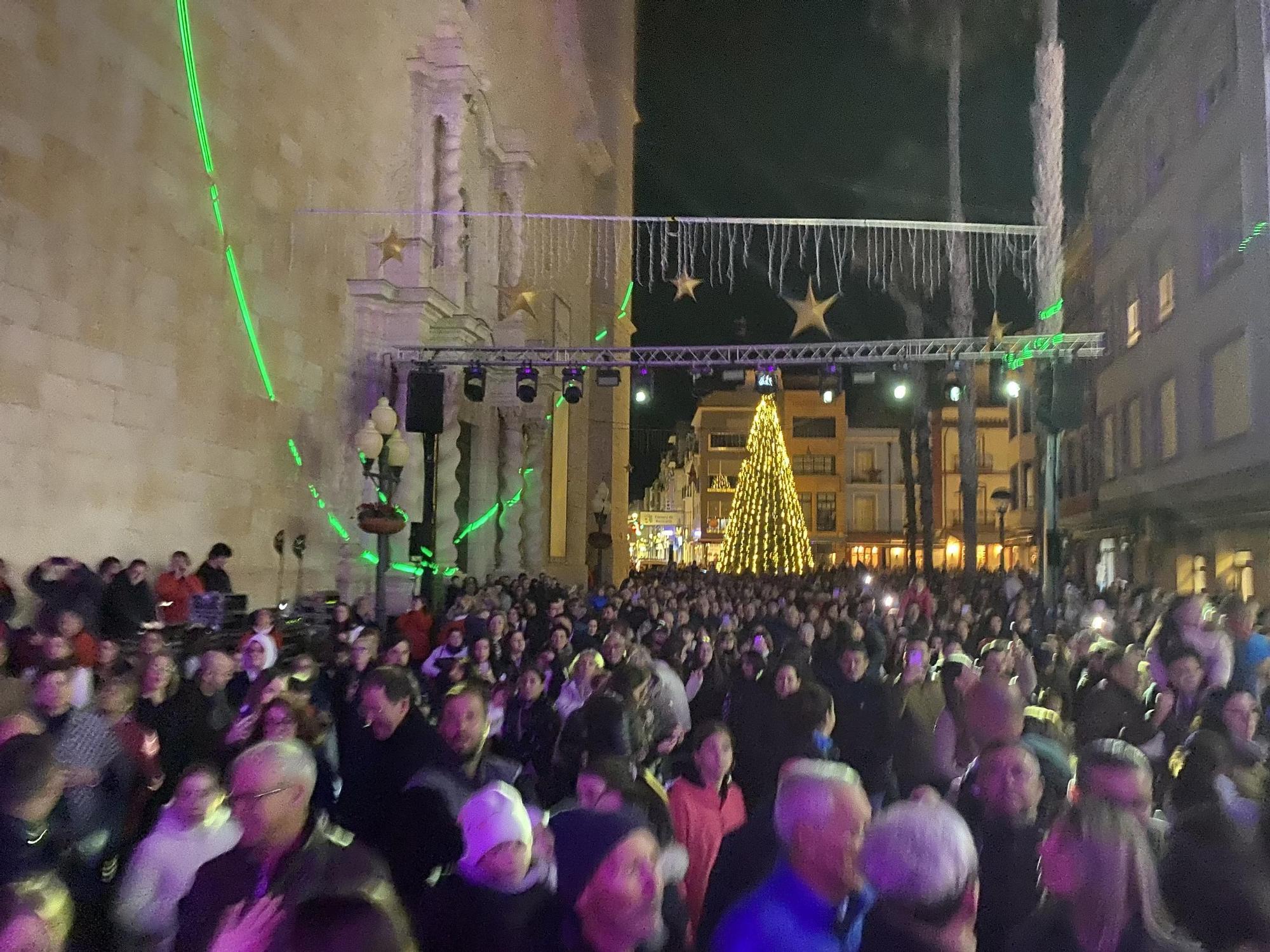 Las fotos del encendido de las luces de Navidad en Benicarló