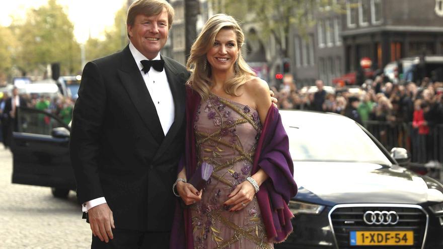 Guillermo recuerda su historia de amor con Máxima de Holanda en una caseta de la Feria de Abril