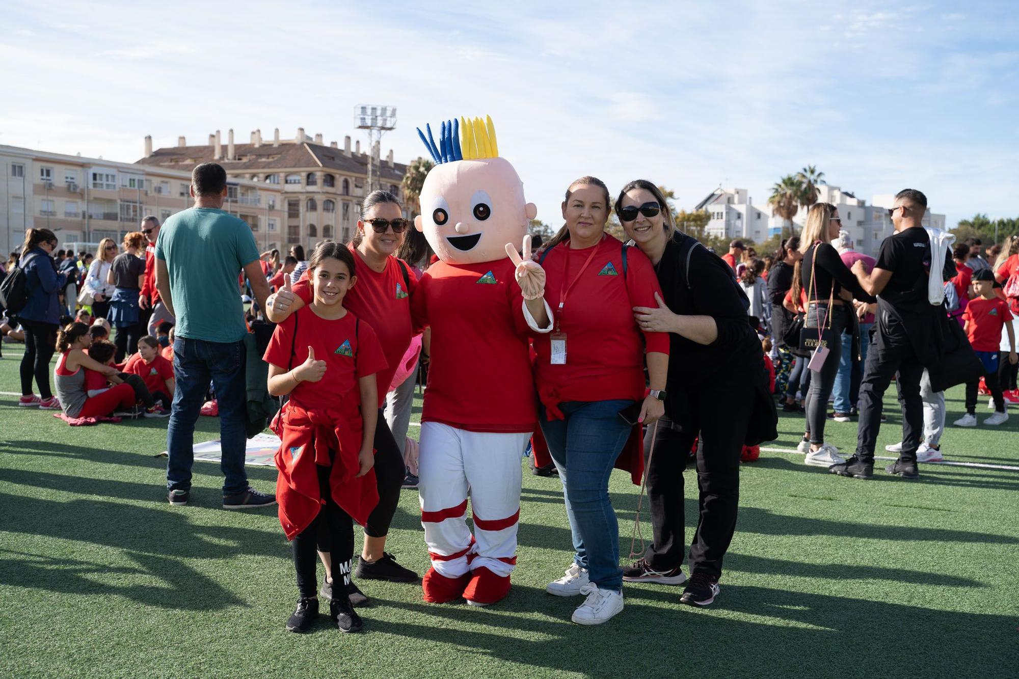 La carrera de Benalmádena 'Caminando por un reto', en imágenes