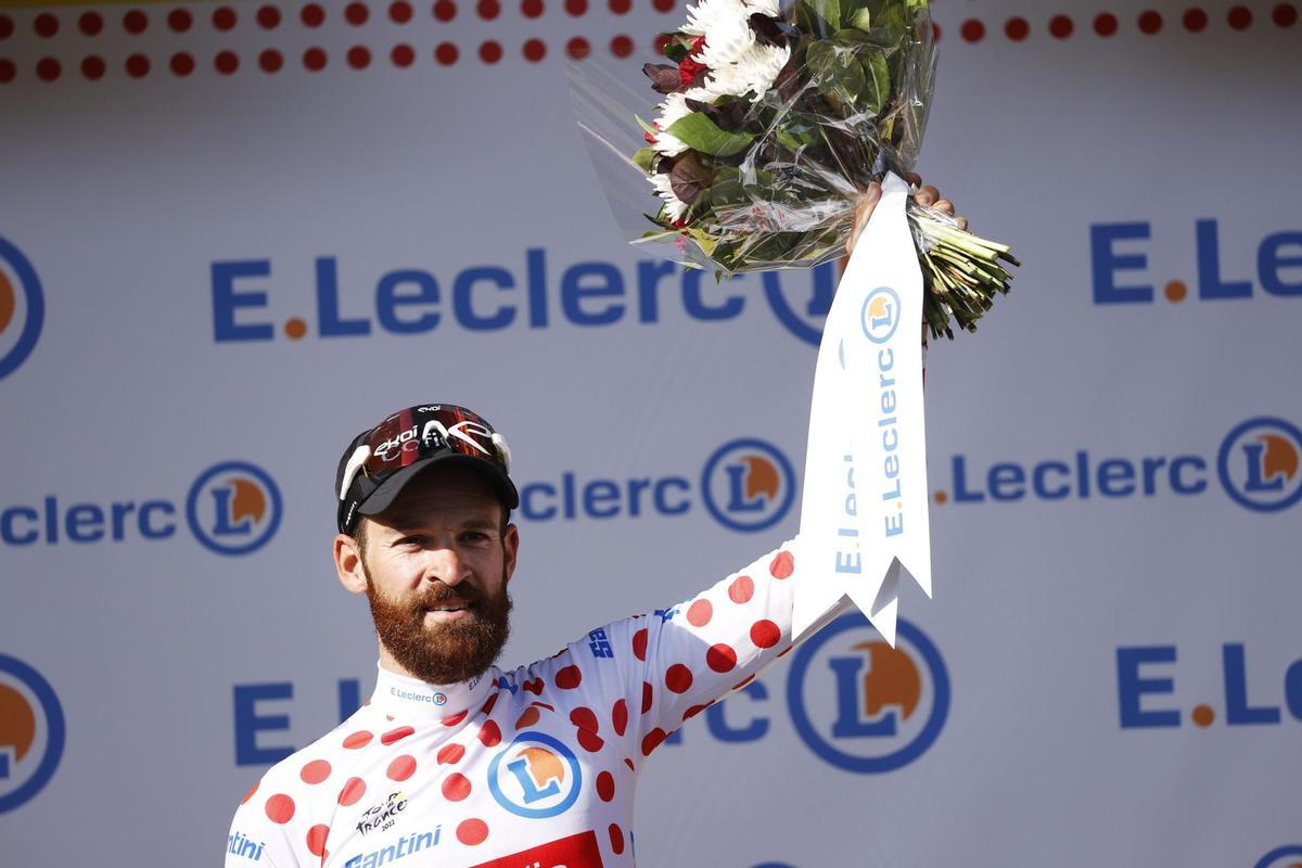 Carcassonne (France), 17/07/2022.- The Polka Dot Jersey German rider Simon Geschke of Cofidis after the 15th stage of the Tour de France 2022 over 202.5km from Rodez to Carcassonne, France, 17 July 2022. (Ciclismo, Francia) EFE/EPA/YOAN VALAT