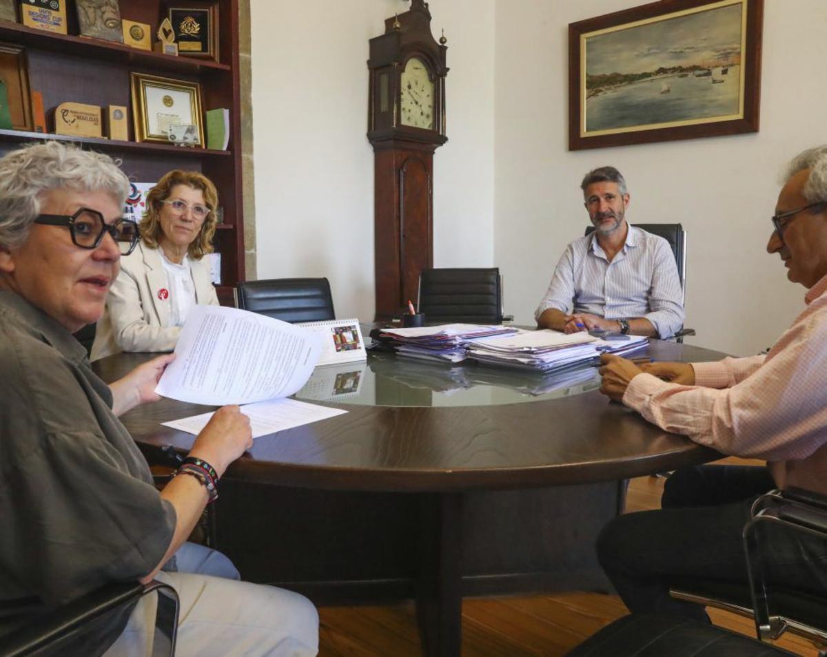 Una reunión anterior del BNG con el gobierno socialista. | IÑAKI ABELLA