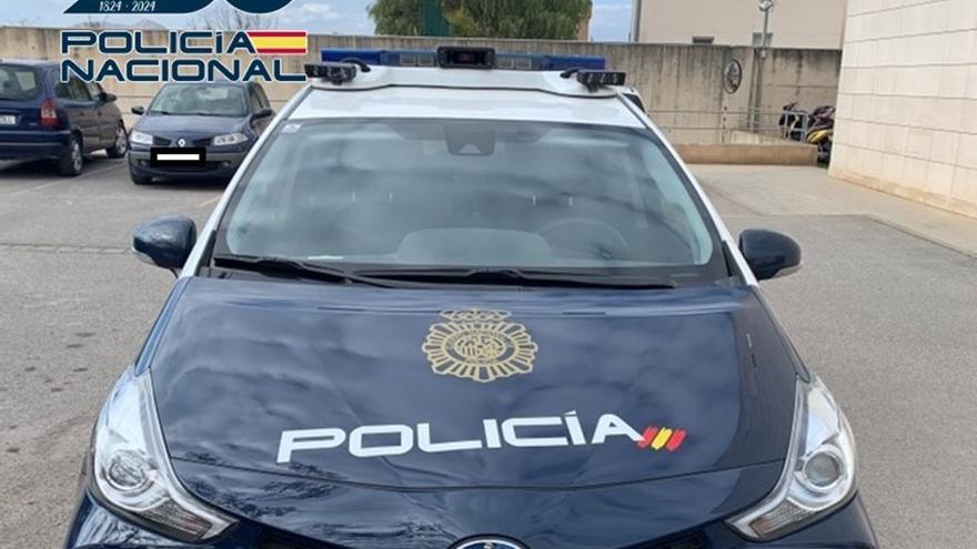 Vehículo de la Policía Nacional de Granada.