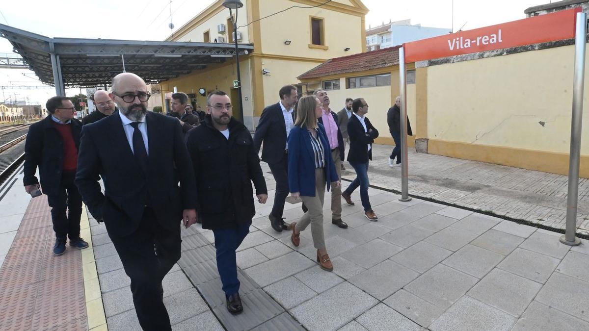 Imagen de la visita, el pasado 10 de marzo, del presidente de Adif a la estación de Vila-real.