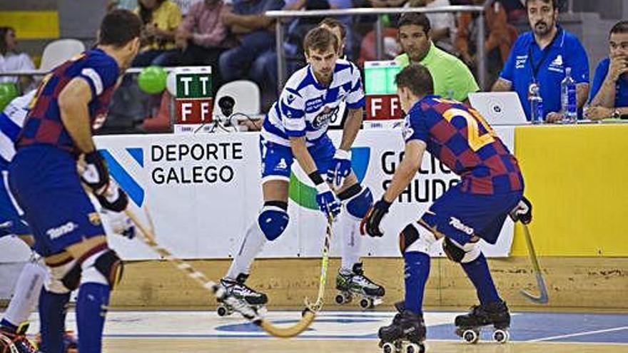 Marc Grau, defendido por Nil Roca, en el Liceo-Barcelona disputado el viernes pasado en el Palacio.