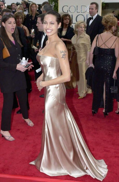 Angelina Jolie, en la alfombra roja de 2001