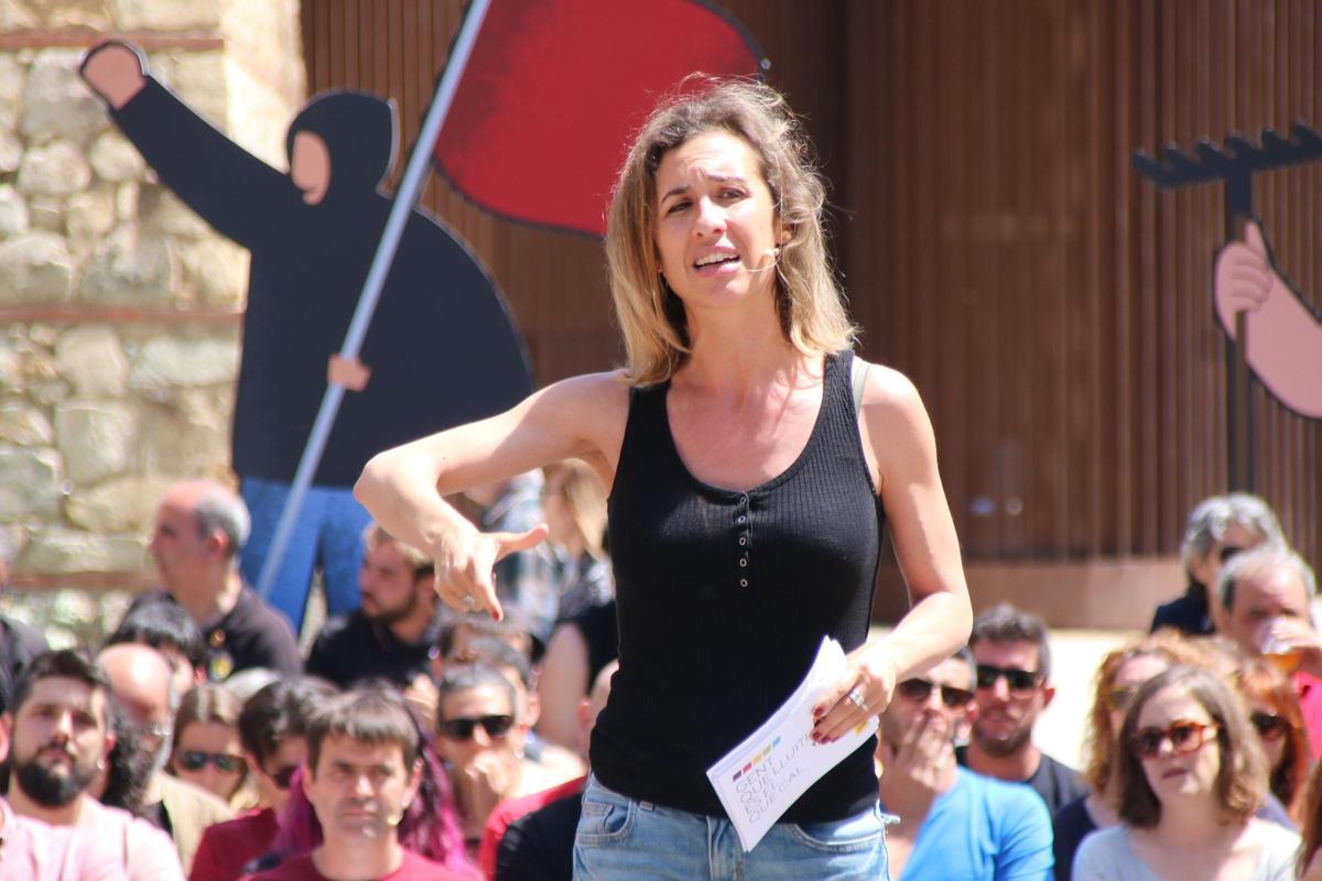 La CUP recrimina a ERC que no hagi «tingut nassos» de negociar el traspàs de Rodalies