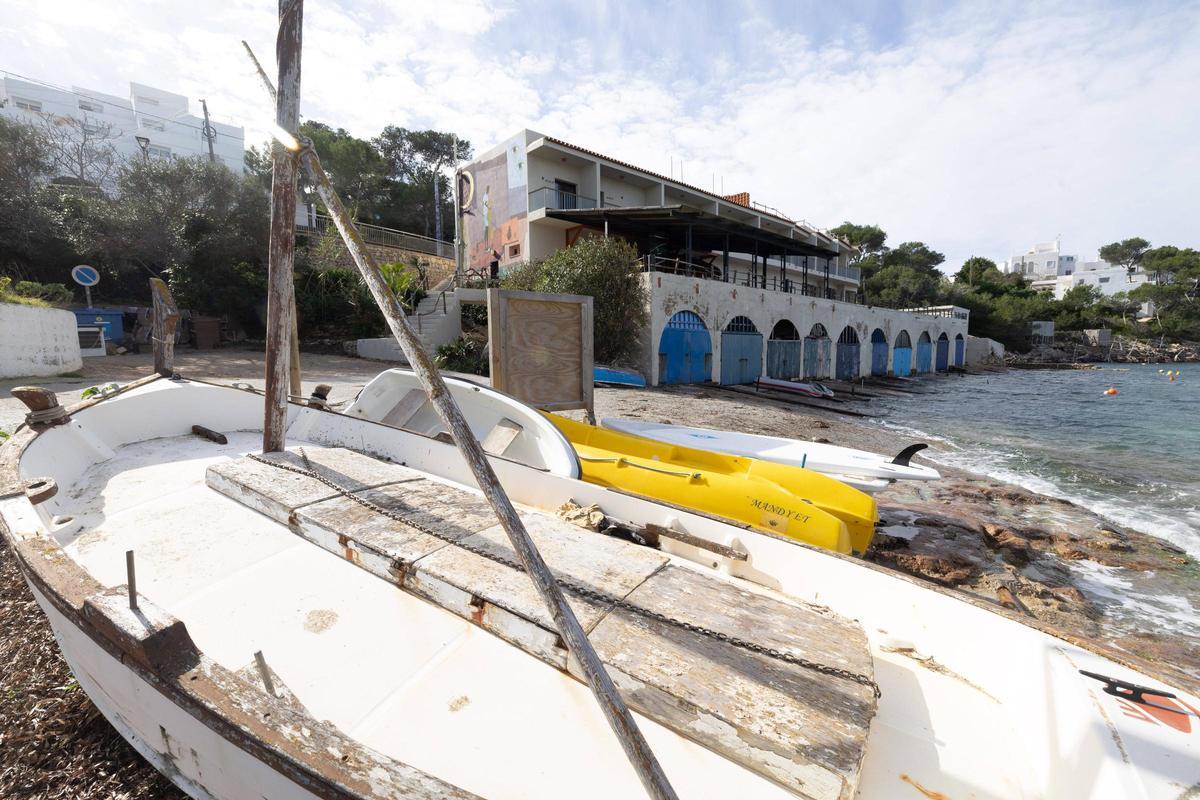 Imágenes de las casetas varadero en el puerto de Portinatx Imágenes de las casetas varadero en el puerto de Portinatx